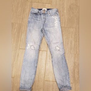 Girls Abercrombie kids high rise jean legging.